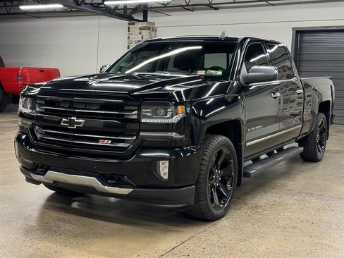 Used 2016 Chevrolet Silverado 1500 LTZ Z71 w/ LTZ Plus Package AWD/4WD image 3