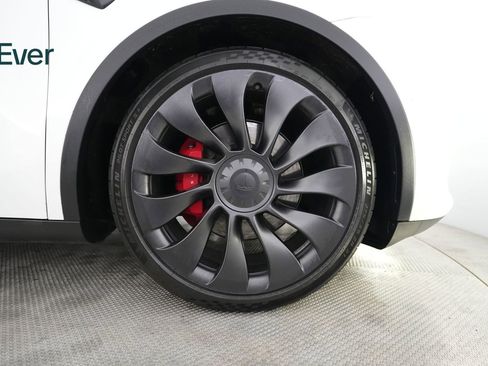 Used 2022 Tesla Model Y Performance image 19