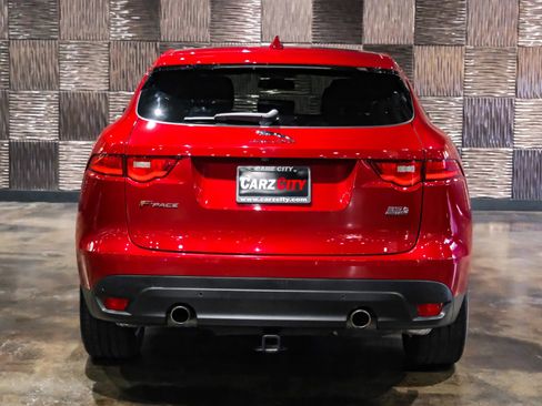 Used 2017 Jaguar F-PACE Premium image 9