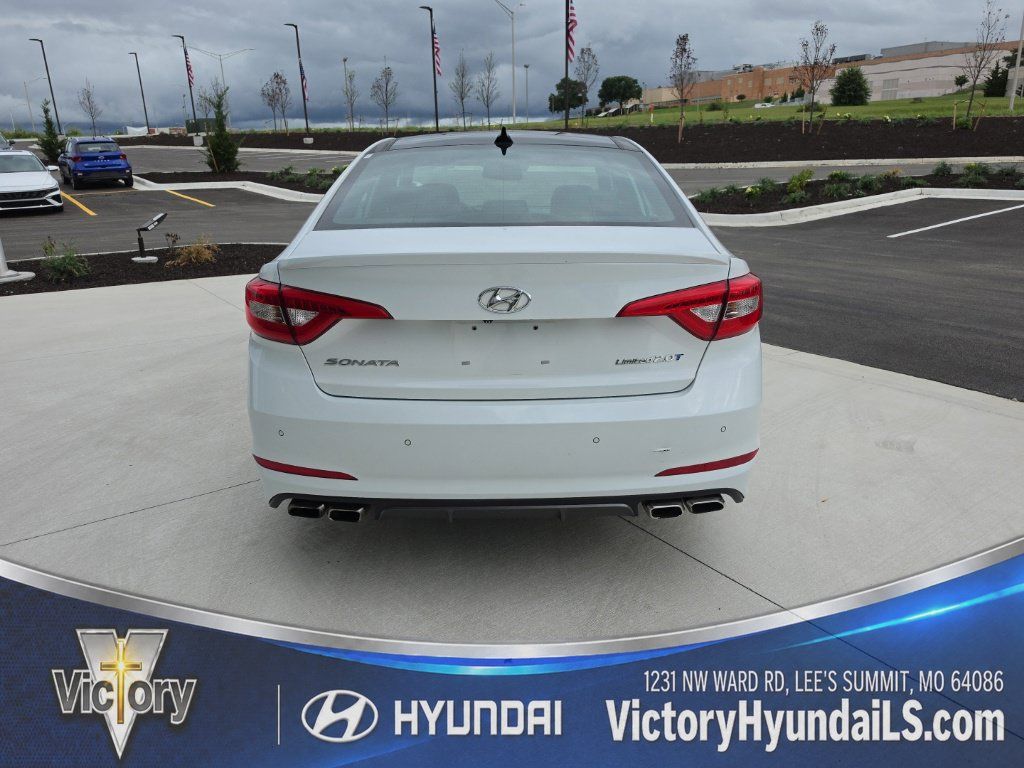 Used 2017 Hyundai Sonata Limited 2.0T FWD image 4