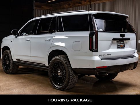 Used 2026 Cadillac Escalade Platinum Sport w/ LPO, Floor Liner Package image 7