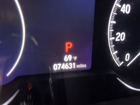 Used 2018 Honda Accord Touring image 15