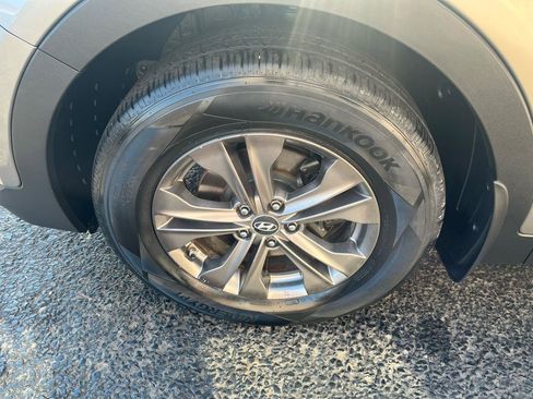 Used 2015 Hyundai Santa Fe Sport image 15