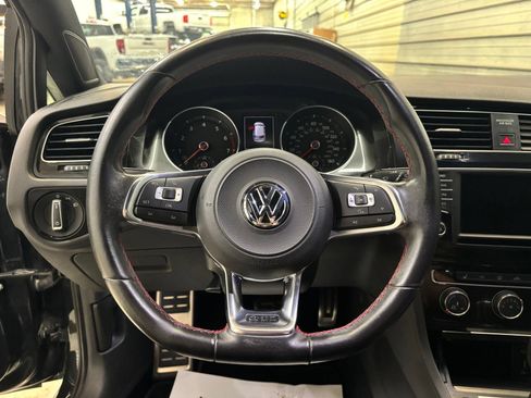 Used 2017 Volkswagen GTI Sport FWD image 10