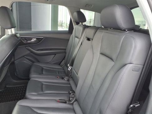 Used 2023 Audi Q7 2.0T Premium image 28