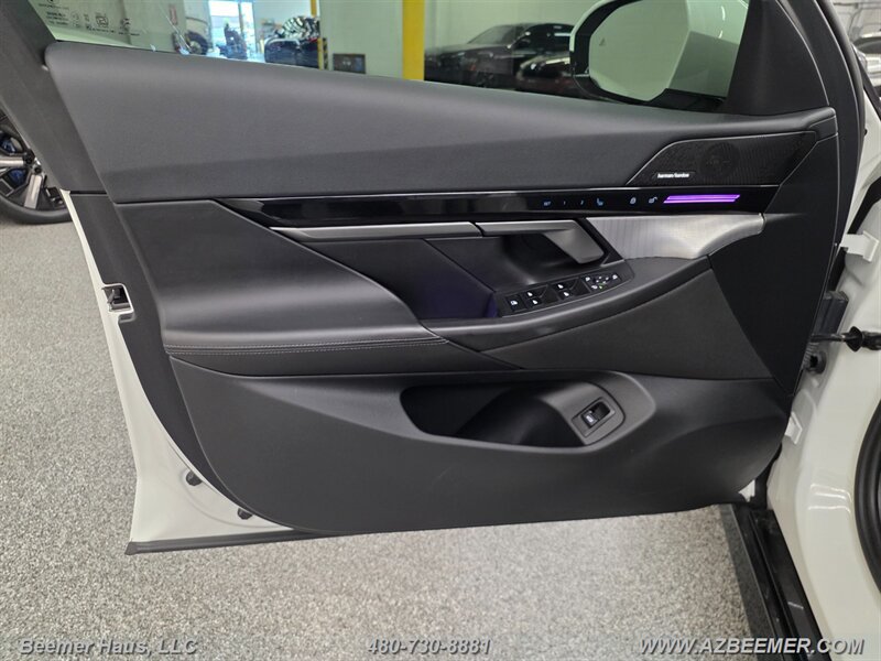 Used 2024 BMW 530i w/ M Sport Package RWD image 16