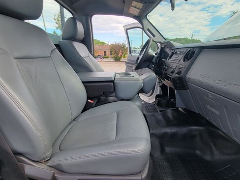 Used 2014 Ford F250 XL image 38