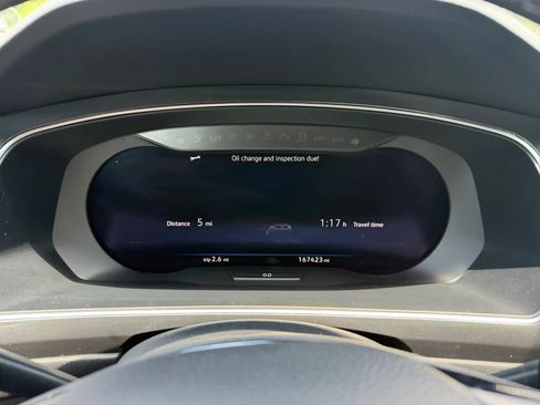 Used 2018 Volkswagen Tiguan SEL Premium w/ R-Line Package FWD image 16
