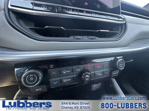 Used 2025 Jeep Compass Limited AWD/4WD image 17