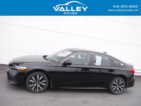 Used 2023 Honda Civic EX image 2