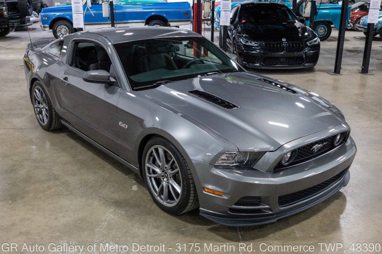 Used 2014 Ford Mustang GT Premium w/ GT Track Package RWD image 9