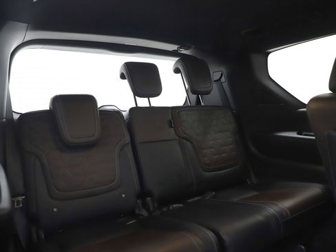 Used 2025 Nissan Armada Platinum Reserve AWD/4WD image 15