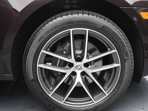 New 2026 Porsche Macan AWD/4WD image 24