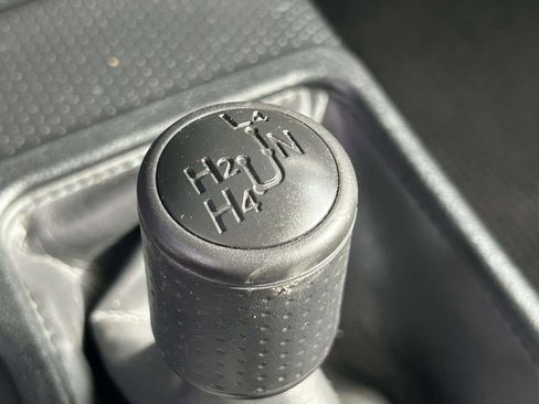 Used 2011 Toyota FJ Cruiser 4WD image 20