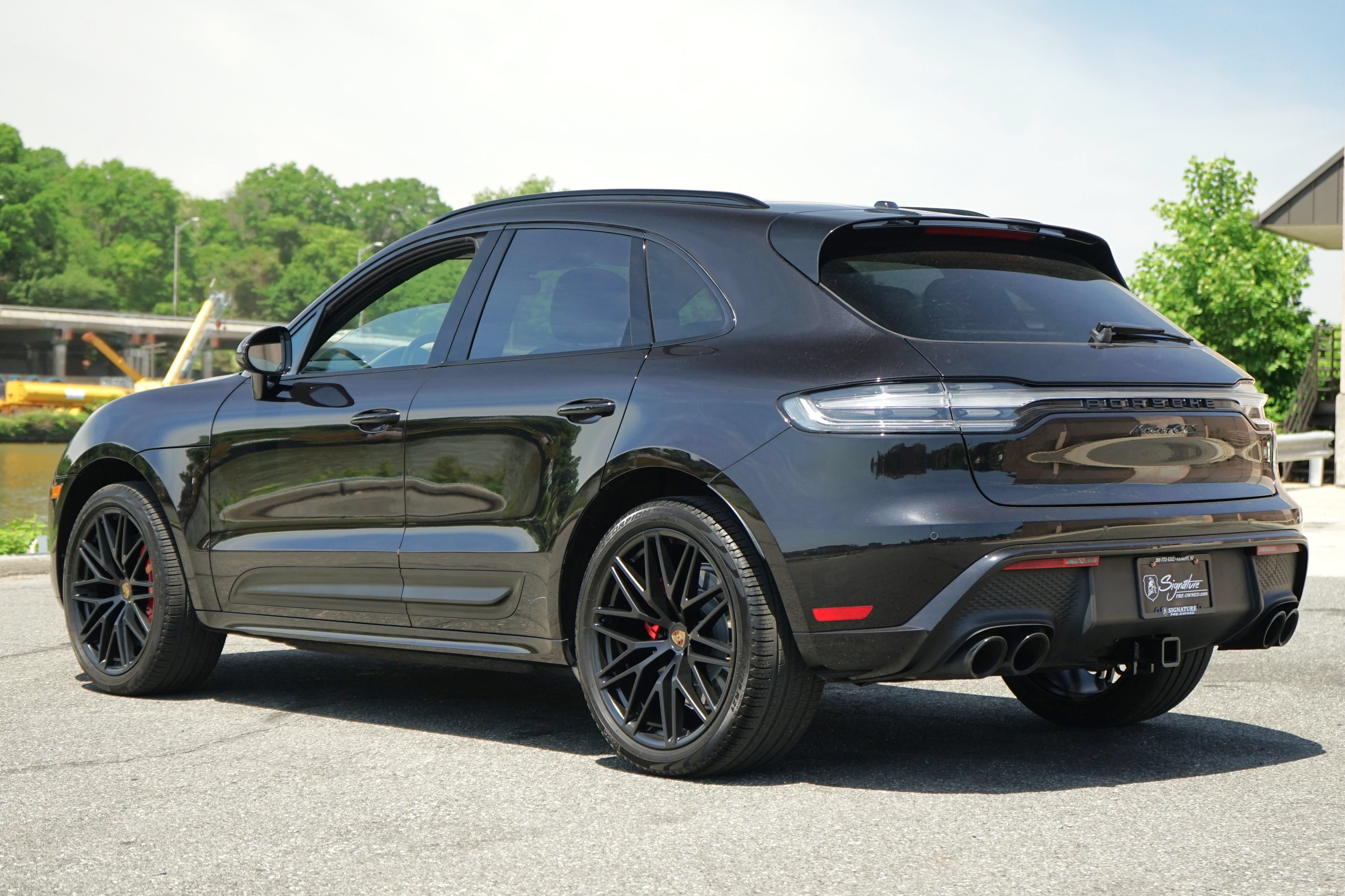 Used 2023 Porsche Macan GTS w/ Premium Package Plus AWD/4WD image 3
