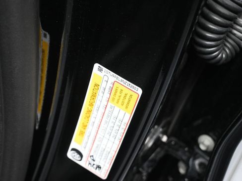 Used 2022 GMC Sierra 1500 Denali w/ Denali Reserve Package image 9