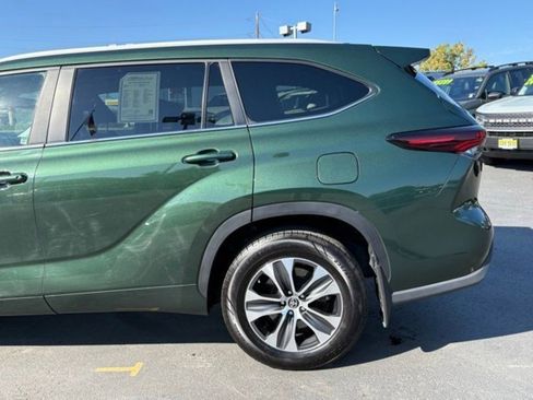 Used 2024 Toyota Highlander XLE image 53