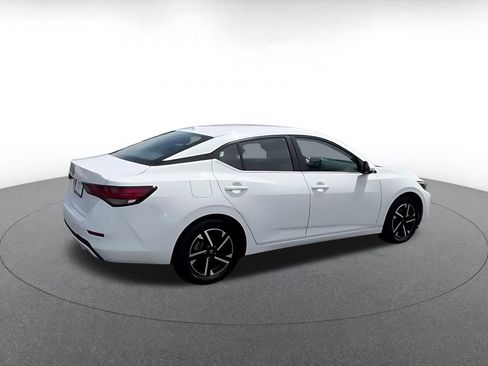 Used 2025 Nissan Sentra SV FWD image 14