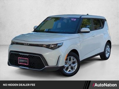 Used 2025 Kia Soul LX w/ LX Technology Package