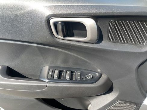 Used 2021 Hyundai Venue SE image 20