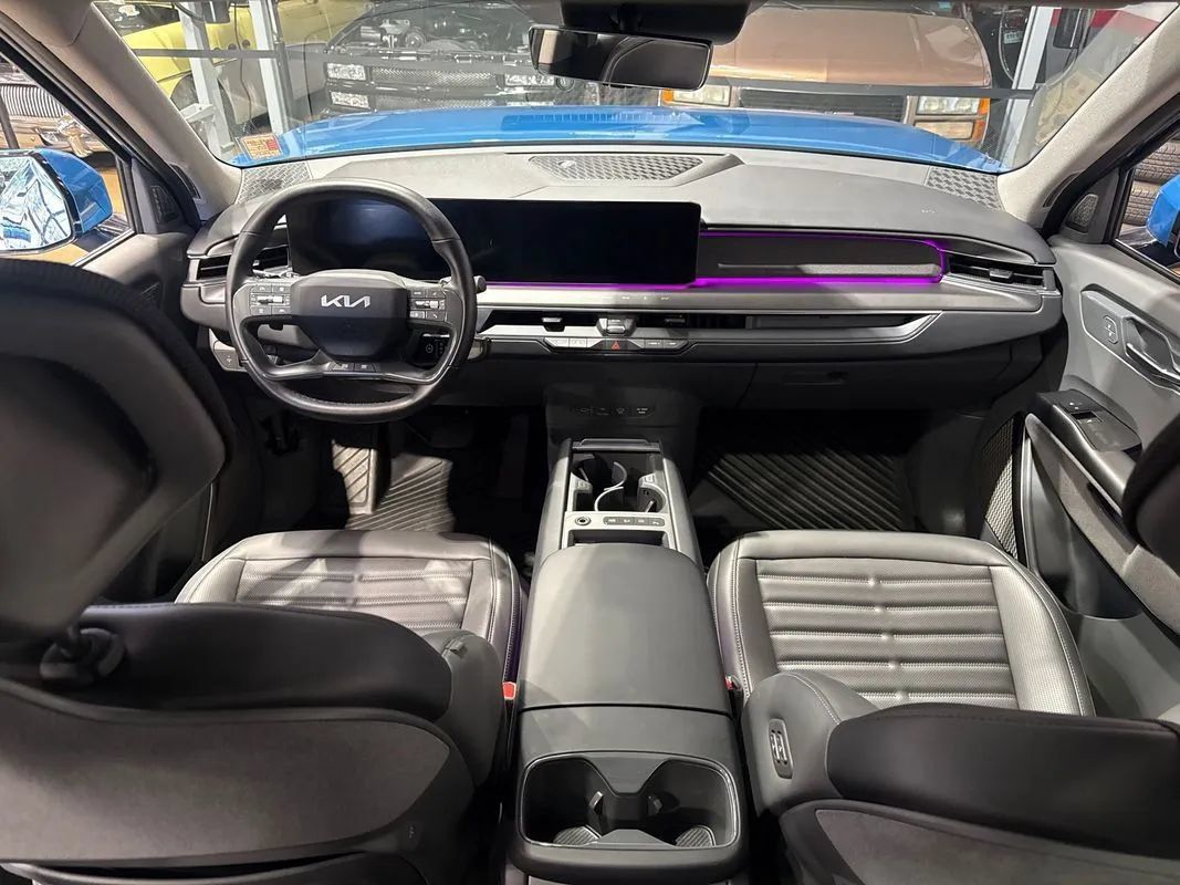 Used 2024 Kia EV9 Land w/ Towing Package AWD/4WD image 19