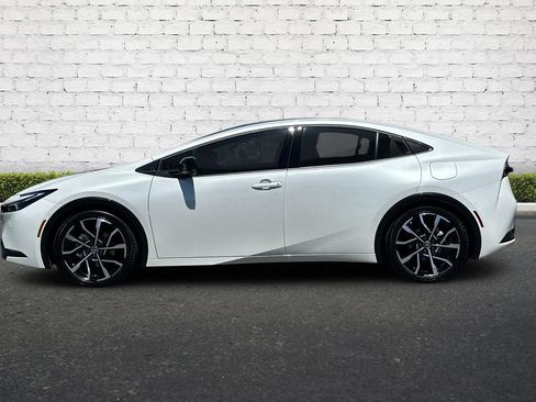 Used 2024 Toyota Prius Prime Premium w/ Advanced Technology Package FWD image 7
