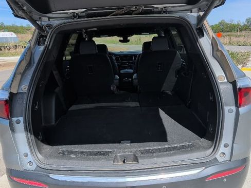 Used 2023 Buick Enclave Premium image 15