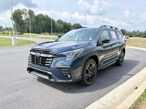 Used 2023 Subaru Ascent Onyx Edition AWD/4WD image 3