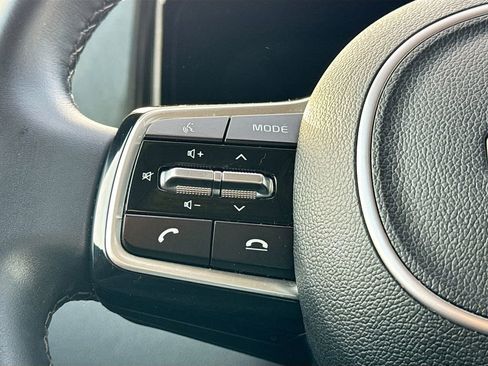 Used 2022 Kia Sorento SX image 9