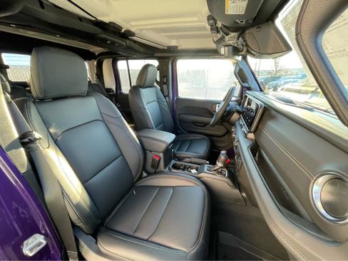 New 2026 Jeep Gladiator Sport image 28