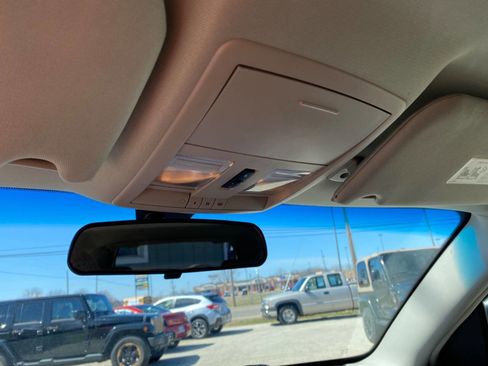 Used 2005 Dodge Magnum R/T w/ Convenience Group II image 34