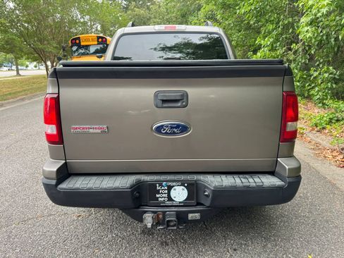 Used 2007 Ford Explorer Sport Trac XLT RWD image 7