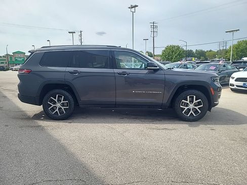 Used 2023 Jeep Grand Cherokee L Limited AWD/4WD image 8