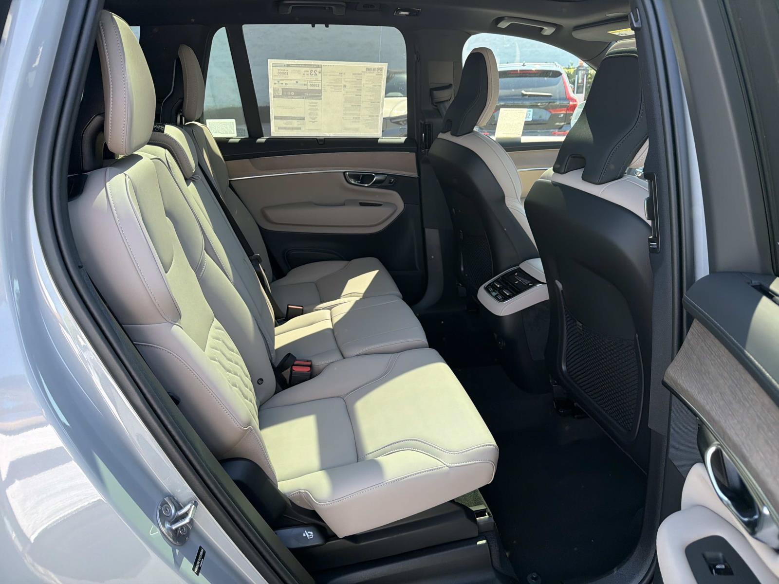 New 2027 Volvo XC90 B6 Plus AWD/4WD image 20
