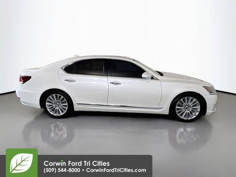 Used 2014 Lexus LS 460 AWD w/ Comfort Package image 19