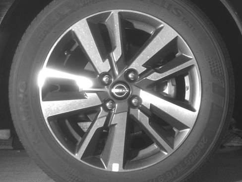 Used 2025 Nissan Versa SV FWD image 16