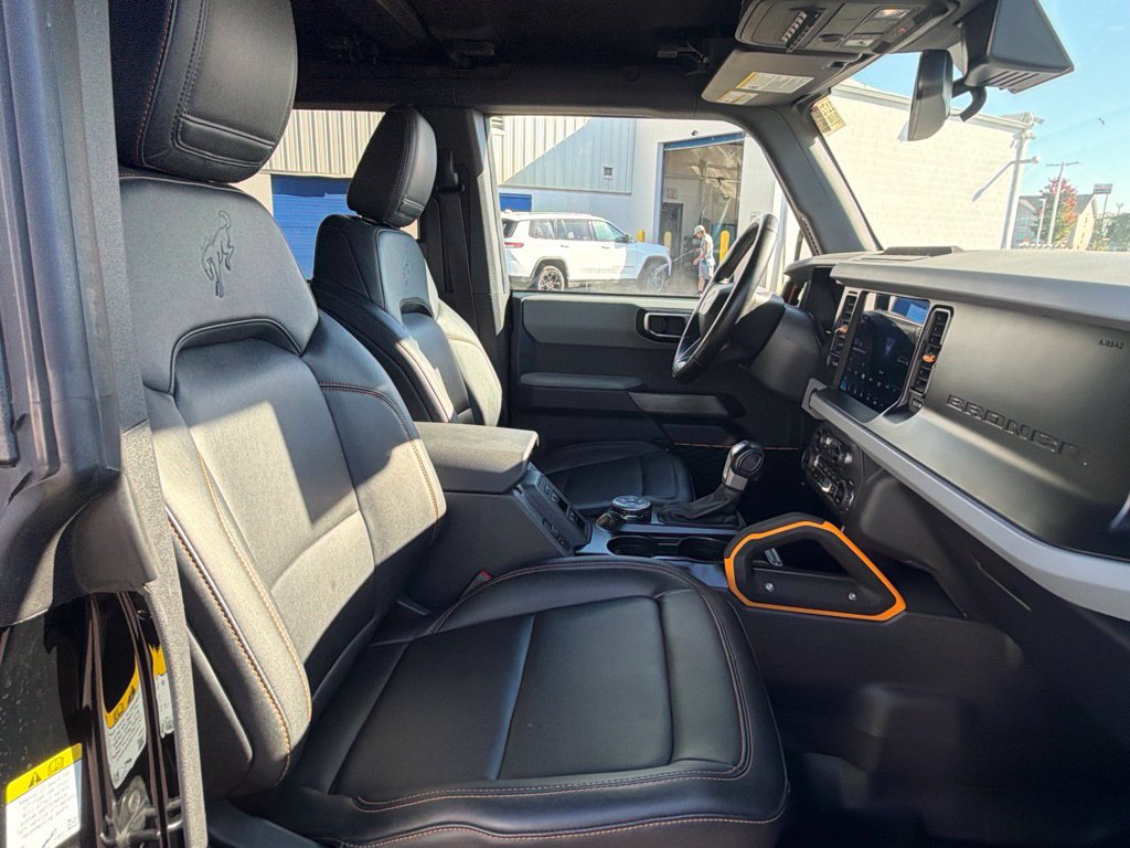 Used 2023 Ford Bronco Badlands w/ Sasquatch Package AWD/4WD image 43