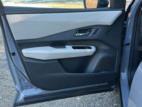 Certified 2024 Nissan Ariya AWD image 13