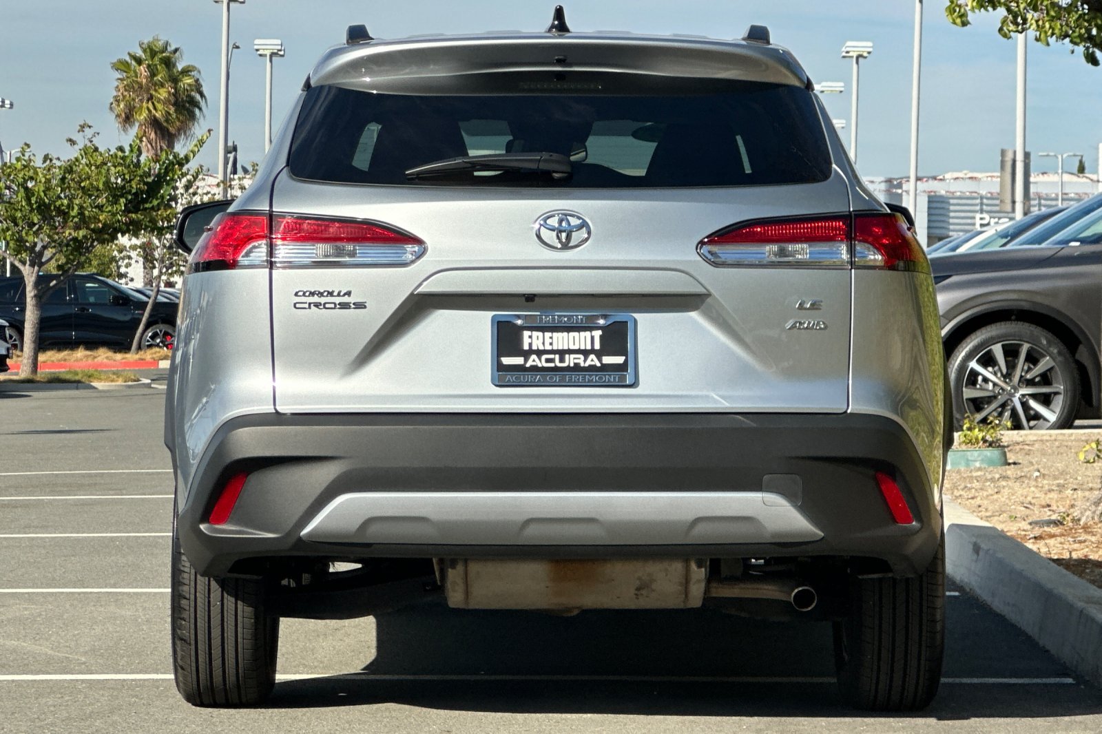 Used 2025 Toyota Corolla Cross LE AWD/4WD image 5