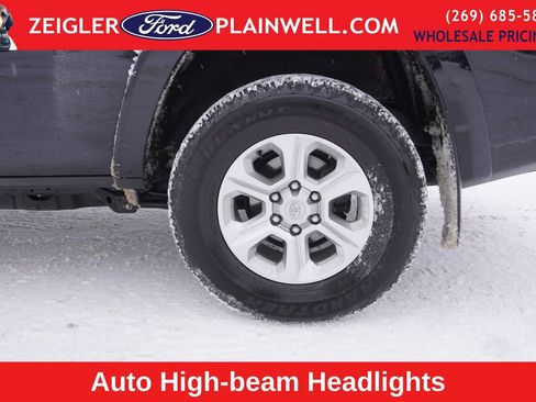 Used 2024 Toyota 4Runner SR5 image 6