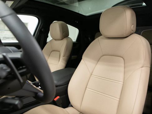 New 2026 Porsche Cayenne S AWD/4WD image 5
