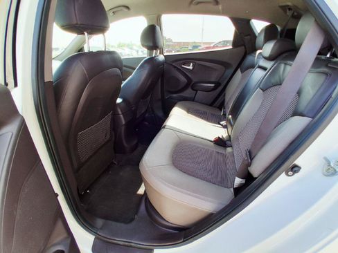 Used 2013 Hyundai Tucson GLS AWD/4WD image 17