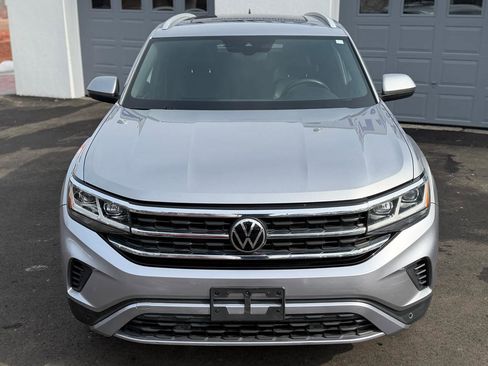 Used 2022 Volkswagen Atlas Cross Sport SEL image 3