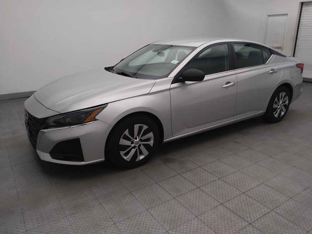 Used 2024 Nissan Altima 2.5 S FWD image 2