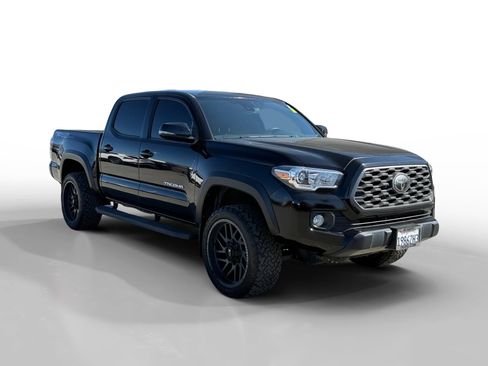 Used 2021 Toyota Tacoma TRD Off-Road w/ Technology Package AWD/4WD image 7