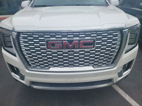 Used 2023 GMC Yukon XL Denali w/ Max Trailering Package AWD/4WD image 2