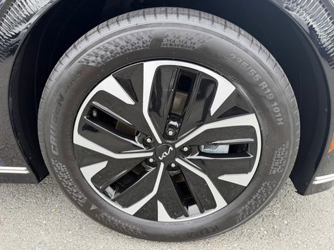 Used 2024 Kia EV6 Wind w/ Wind Technology Package AWD/4WD image 59