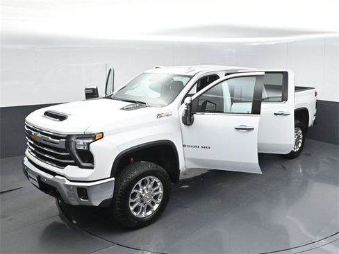 Used 2024 Chevrolet Silverado 2500 LTZ w/ LTZ Plus Package image 56