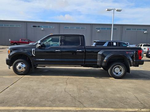 Used 2017 Ford F350 Platinum w/ Platinum Ultimate Package AWD/4WD image 9