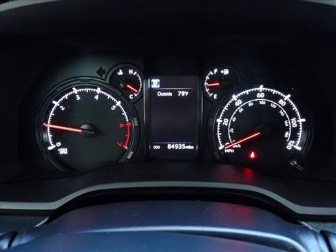 Used 2020 Toyota 4Runner SR5 Premium w/ Moonroof Package AWD/4WD image 26